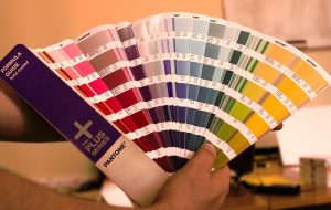 yanns-pantone-876372_640